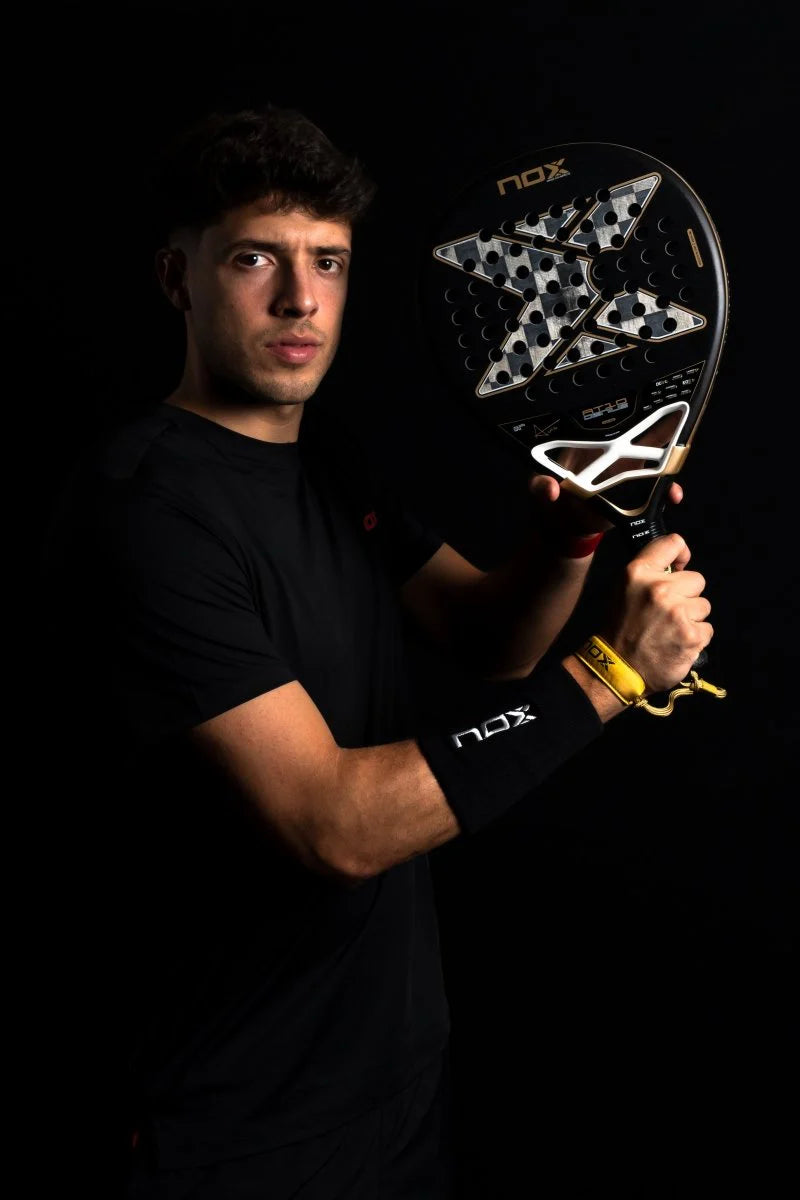 Pala Nox AT10 Genius 18K 2026 By Agustín Tapia Negro/Dorado